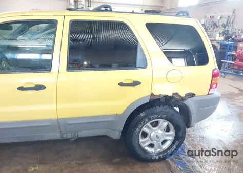 2002 Ford Escape Xlt z USA, uszkodzony, nr VIN 1FMYU041X2KD50457